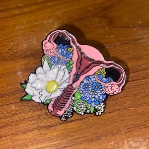 Enamel pin “The Uterus”